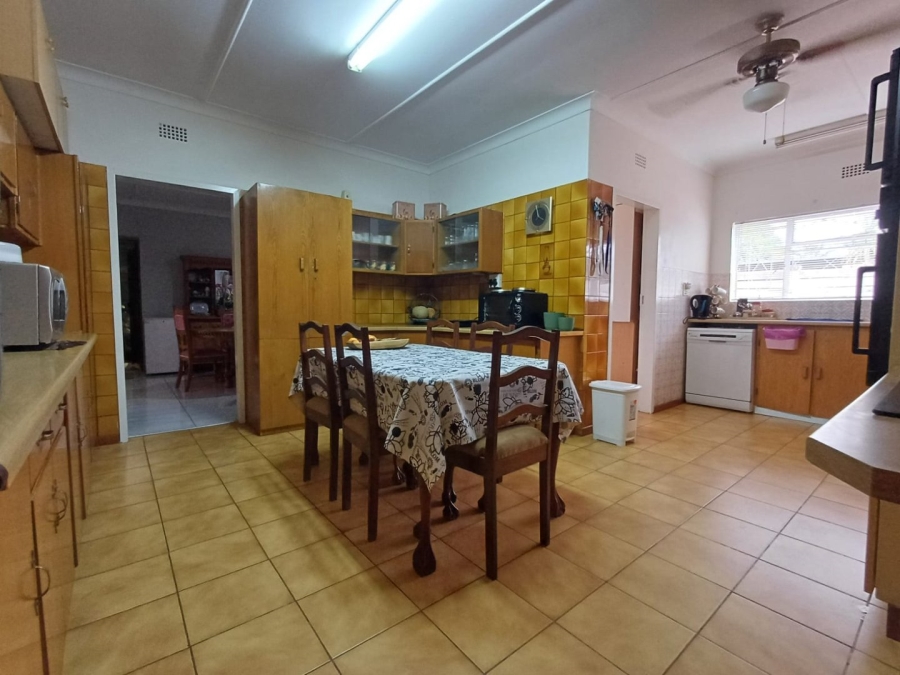 4 Bedroom Property for Sale in Flamwood North West